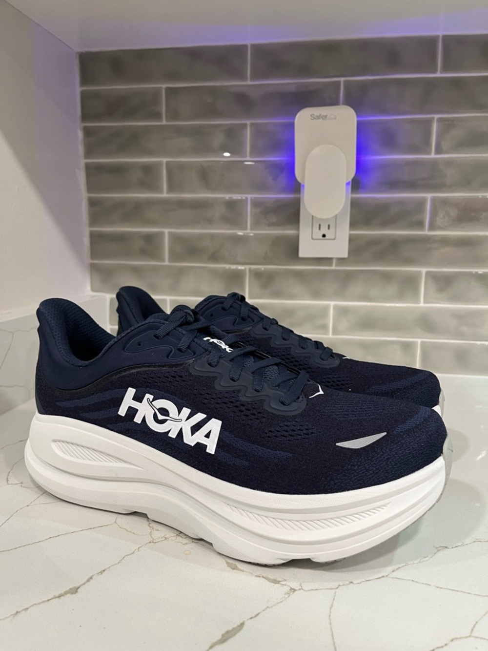 Hoka Bondi 9 X-WIDE Running Shoes. Men’s Size 12 4E Color Varsity Navy / White
